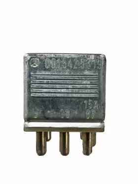 A0015420319 MERCEDES Relay 190E W201