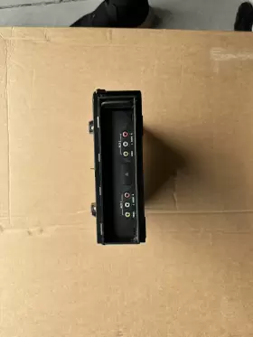 A164-680-06-14 MERCEDES Dvd Player Video Splitter ML63 ML550