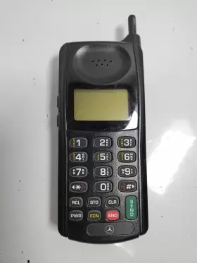 A20360158 MERCEDES Motorola Cell Phone