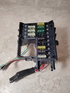 A0015457901 MERCEDES BENZ GENUINE OEM Fuse Relay Box Modules