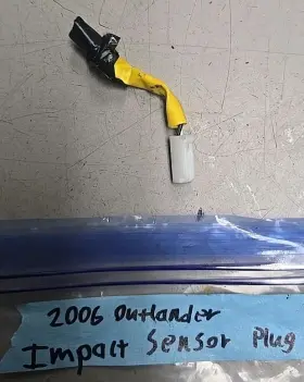 8651A030 MITSUBISHI Impact Sensor Outlander