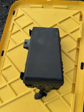 TK8-A011 MOPAR Fuse Box Relay Unit Module Honda Odyssey