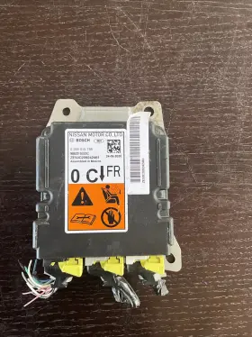 98820-5EE0B NISSAN Control Module Srs Versa