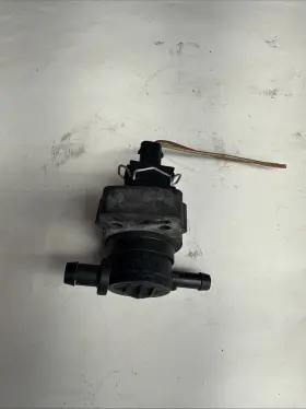A0004769732 MERCEDES Fuel Purge Valve W221 S550 S450 CL550