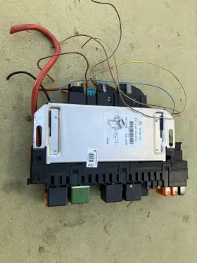 A0275454532 MERCEDES Front Right Relay Fuse Box Module W220