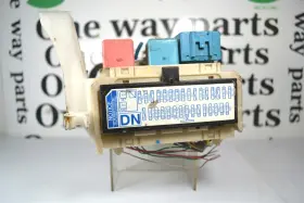 8273001031 PONTIAC Vibe Interior Cabin Fuse Box Relay Module