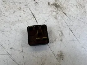 944.610.183.06 PORSCHE Fog Light Relay S2 #3