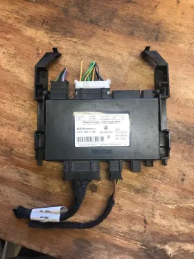 2118201185 SEAT Wagon Front Left Driver Control Module W211
