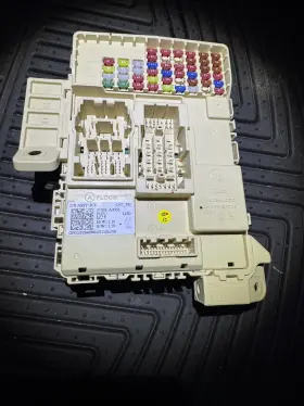 82241FJ050 SUBARU Sel Sport Cabin Fuse Box Hyundai Elantra