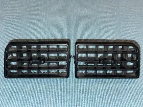 30007334 SUZUKI Center Dash Vents Left Right Bushings Geo