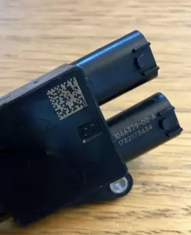 1066379-00-A TESLA Door Handle Position Sensor Module Hall #3