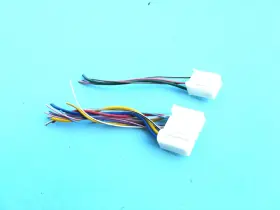 8272033250A TOYOTA Junction Block Fuse Box Module Plugs Camry