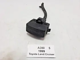 82821-60010 TOYOTA Land Diagnostic Connector Gateway Module