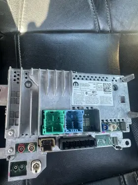 P68583498AD UCONNECT Module Screen Ram