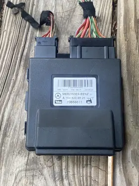 A1648204826 VALEO Tailgate Lift Control Module R350 R500 W164