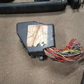 2063083 VOLKSWAGEN Fuse Relay Box Panel Vw Beetle