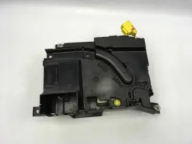 7L0937548 VOLKSWAGEN Front Left Driver Seat Relay Battery Box