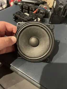 1KO-035-411-A VOLKSWAGEN Central Tweeter Speaker Vw Jetta