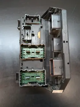 RT225202F7 VOLKSWAGEN Intergrated Power Control Module Fuse #2