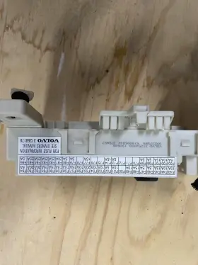 31254903 VOLVO Interior Fuse Box S40 C30 #3
