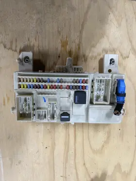 31254903 VOLVO Interior Fuse Box S40 C30