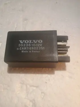 3523610 VOLVO OEM Intermittent Windshield Wiper Relay Unit